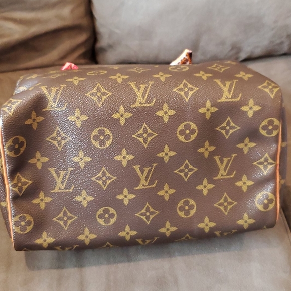Authentic and Vintage Speedy 25 - Picture 10 of 16